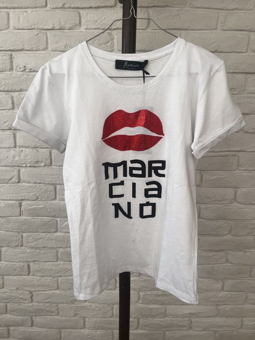 Дамска тениска.