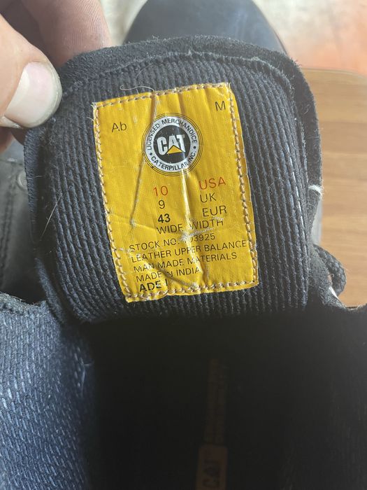 Продам мужские ботинки