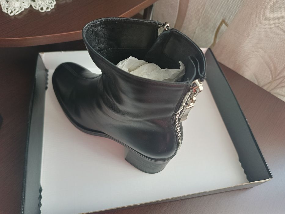 Продам ботинки, демисезонные.