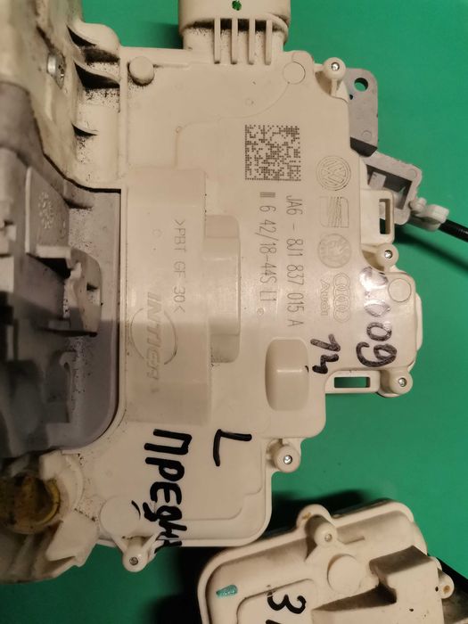 Лява брава/машинка предна и задна Ауди/Audi A4 B8 2007--2013г