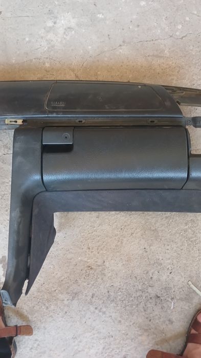 Запчасти мерседес 210