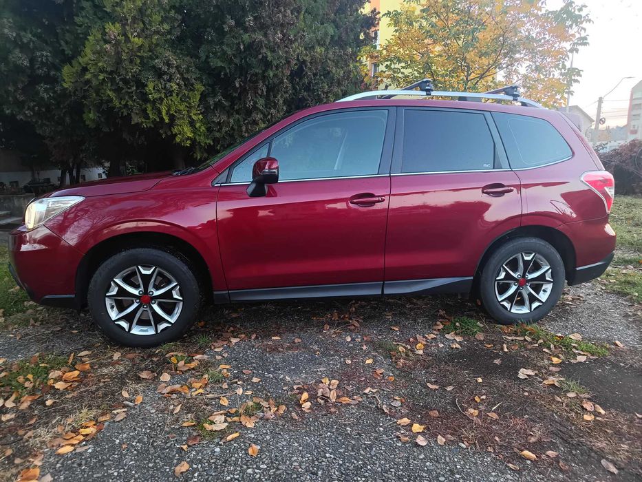Vând SUBARU Forester AWD