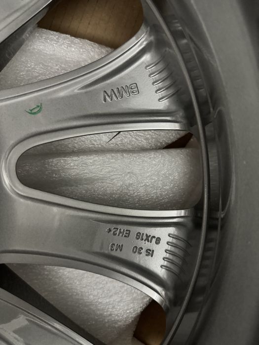 Jante  BMW     R18.