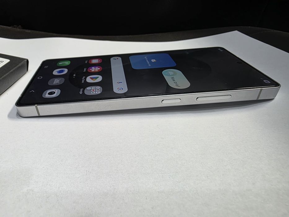 Samsung galaxy S25 Ultra Titanium Whitesilver 256GB 12GB RAM IMPECABIL