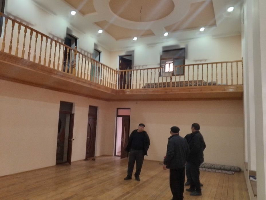 8 sotixli hovli sotiladi