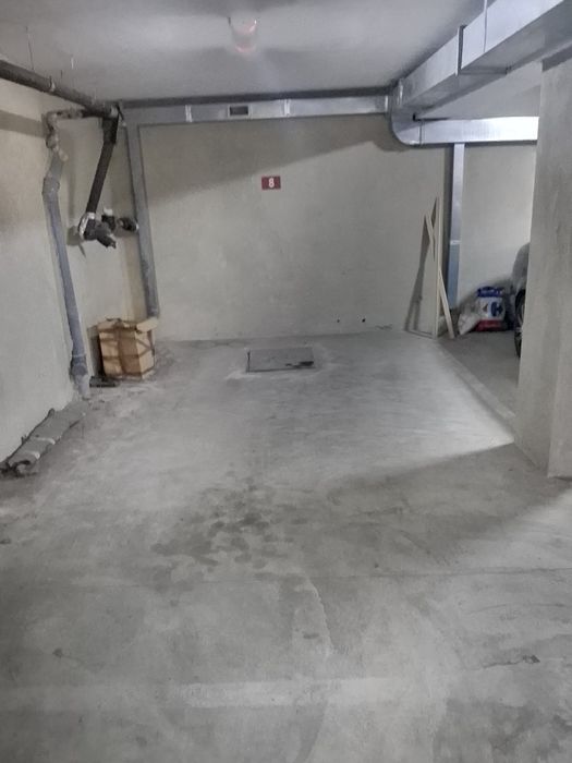 Дава се под наем Гараж / Паркомясто в Варна, Колхозен пазар - 25 кв.м за 102 € - Снимка #1