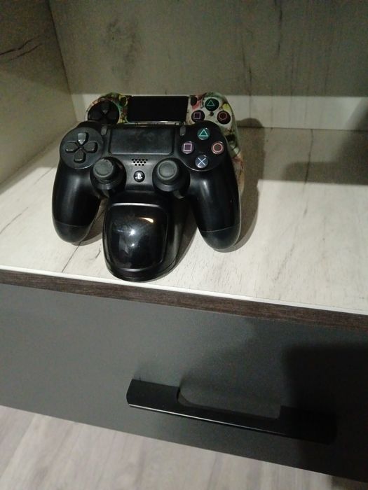 PlayStation 4 slim 1 tb