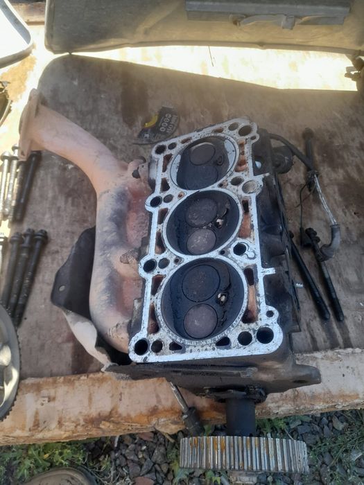 Головка от ауди 100 с4 2.8