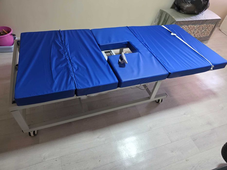 Медицинская кровать