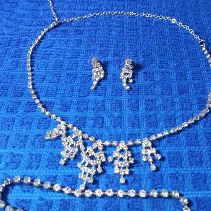 Большой выбор колье