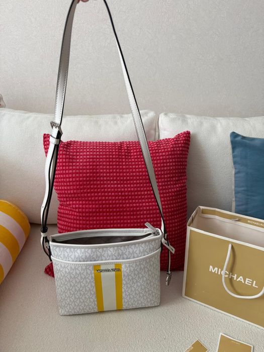 Продам сумку Michael Kors