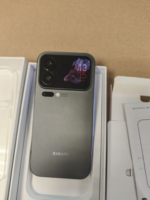 Чисто ново бижу Xiaomi 17 PRO Black 12/512GB с двоен дисплей