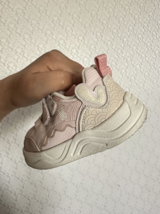 Обувь на девочку