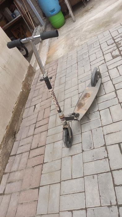 Самокат б/у, в хорошем состоянии