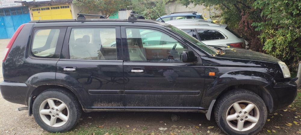 Nissan x-trail 2003 джип