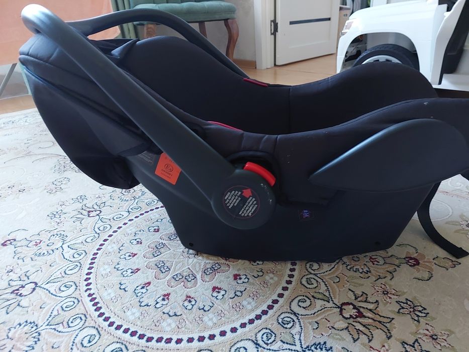 Продам автокресло
