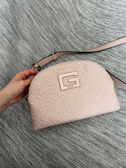 Розова дамска чанта Guess
