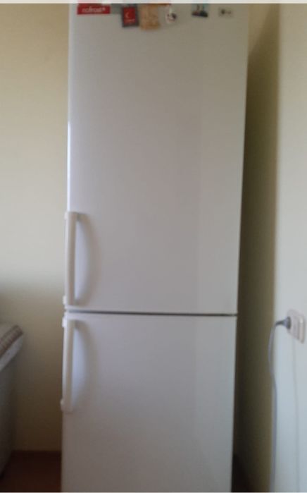 Продам холодильник LG