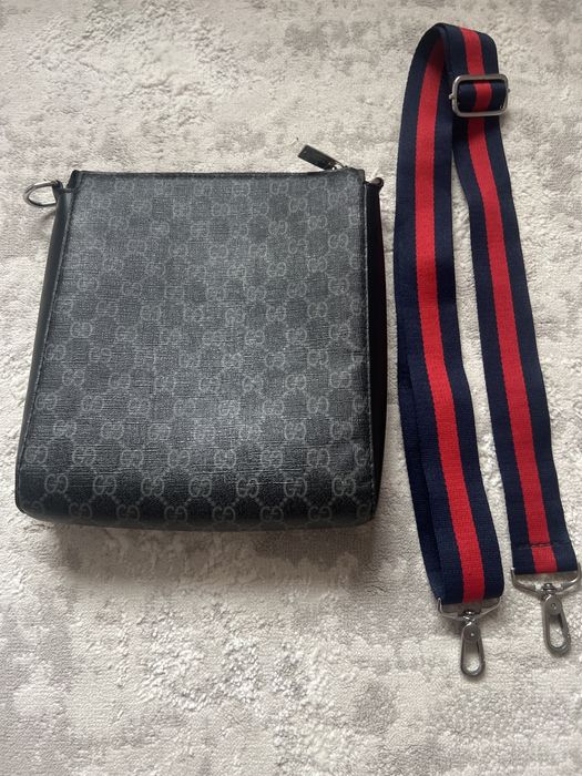 Барсетка для мужчин.