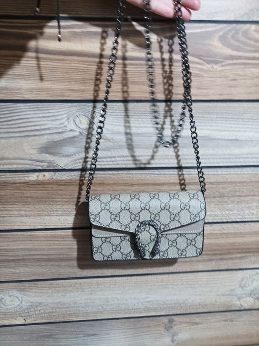 Топ модел дамска чанта