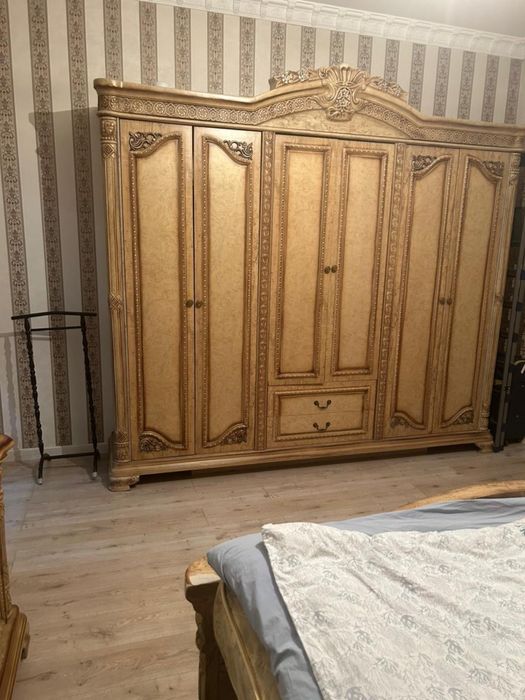 Спальный гарнитур