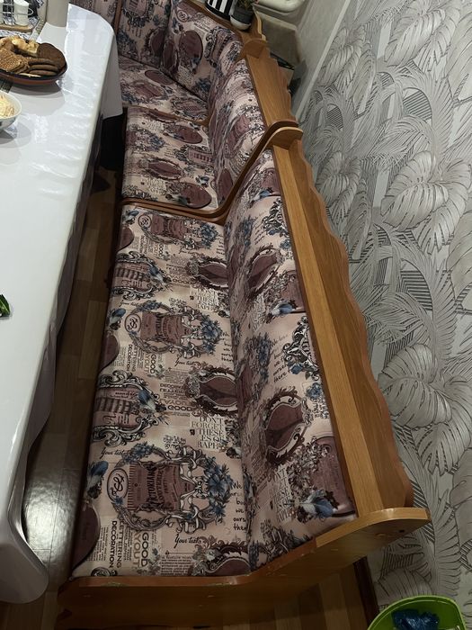 Продам стулья и стулчики