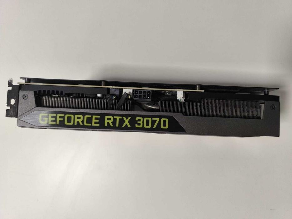 iGame GeForce RTX 3070 8GB – Ediție White Custom | Aspect Impecabil | Placă Video Premium