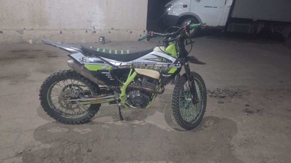 Мотоцикл эндуро горный