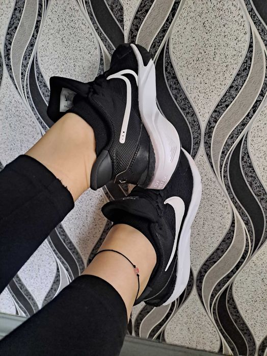 Маратонки Nike дамски