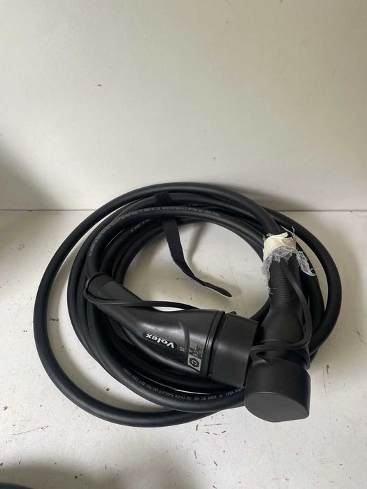 type 2 кабел за бързо зареждане на електромобил