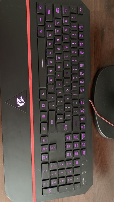 TASTATURA GAMING REDRAGON,RGB(iluminare diverse culori)