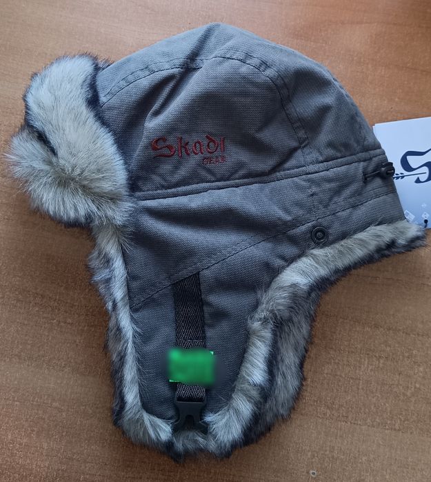 Продам зимние шапки