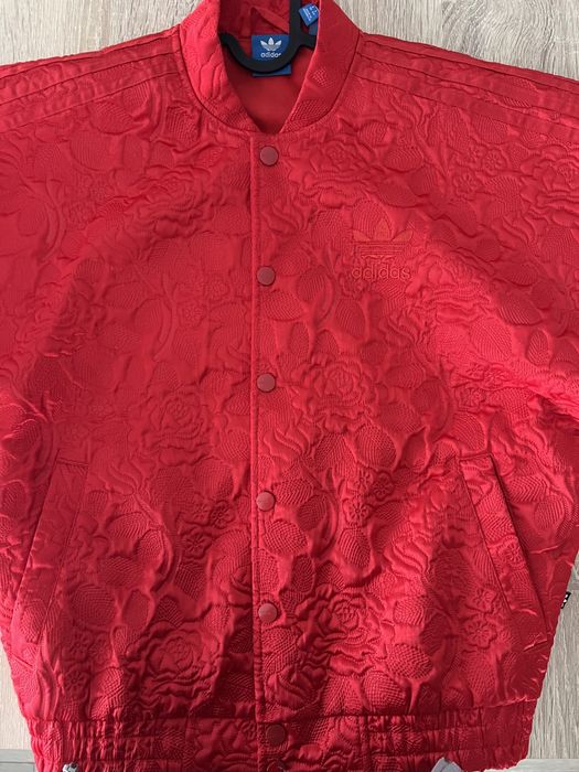 Оригинално дамско яке Adidas