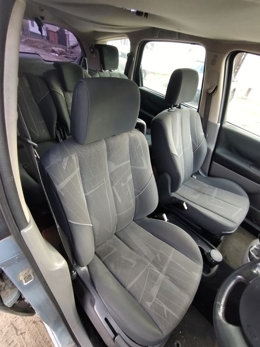 Renault grand scenic devanzare