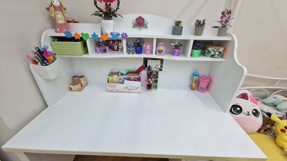 Винтидж Бюро - бяло