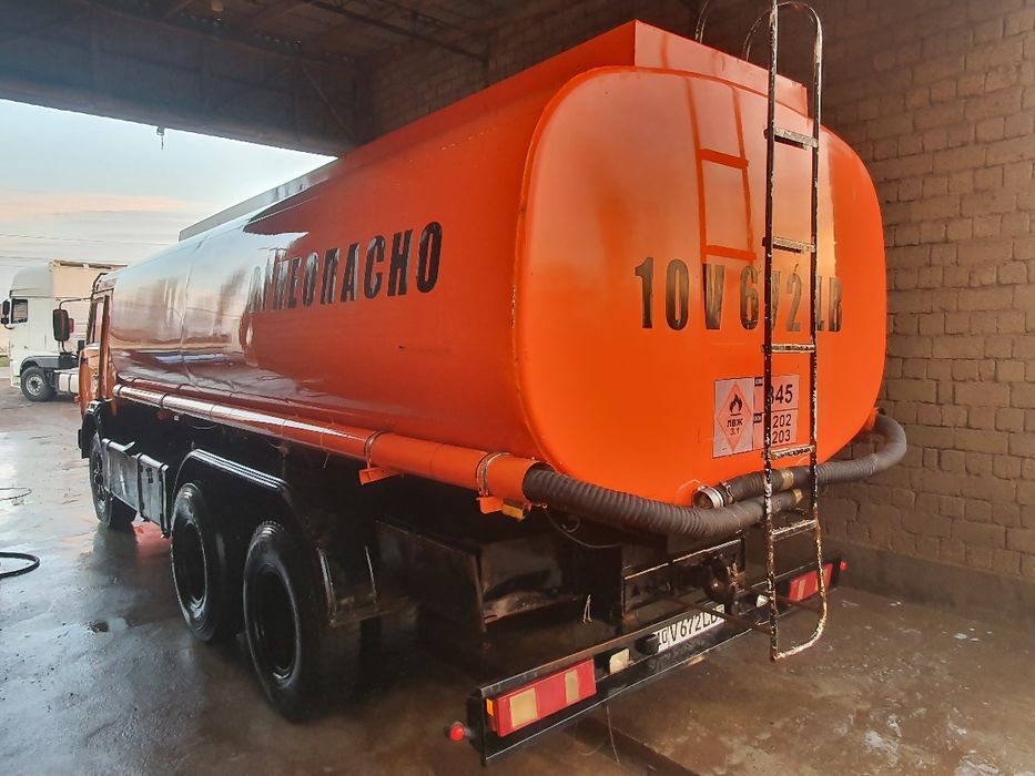 Kamaz benzavoz sotiladi!