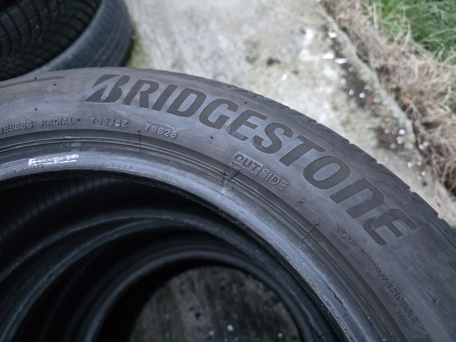2бр Летни гуми 225 50 18 - Bridgestone