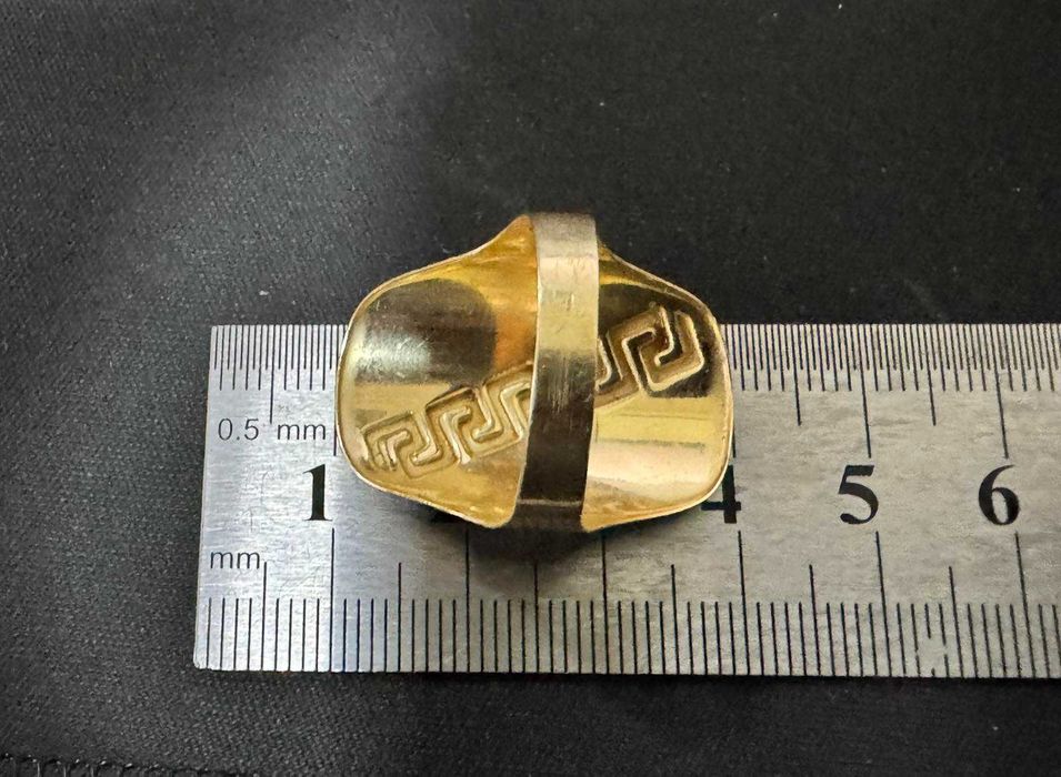 Златен пръстен 14 к 585 / 2,86 гр.