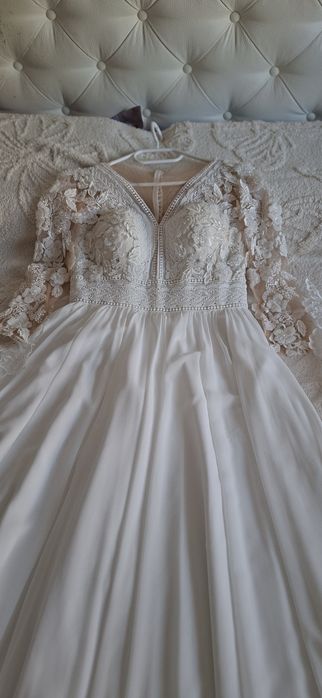 Vând rochie de mireasă