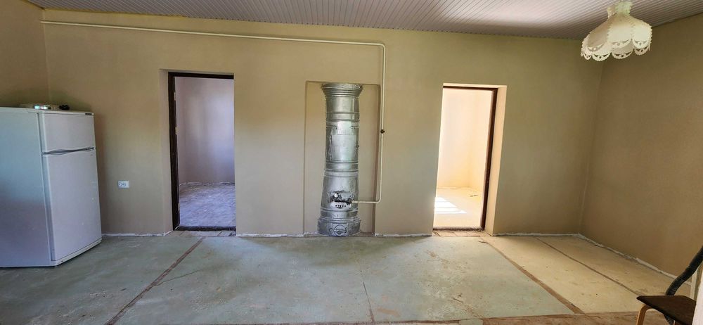 СРОЧНО продается дача в Бостанлыкском районе с протекающей речкой!!!