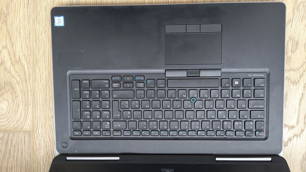 Dell Precision 7720, AZERTY