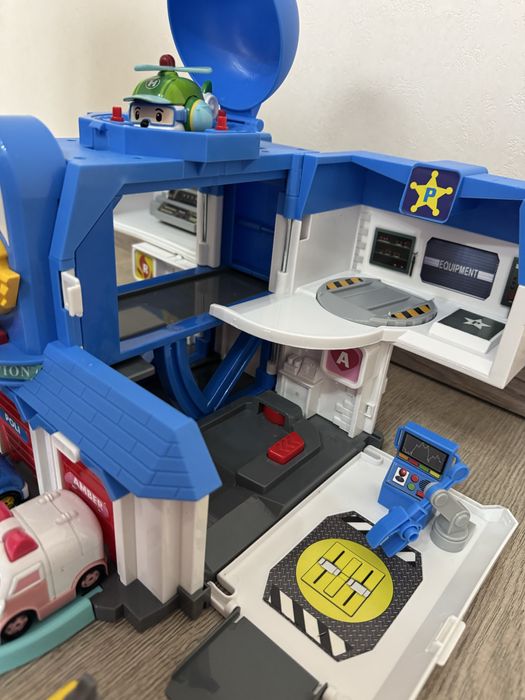 Штаб-квартира 2.0 Поли Робокар