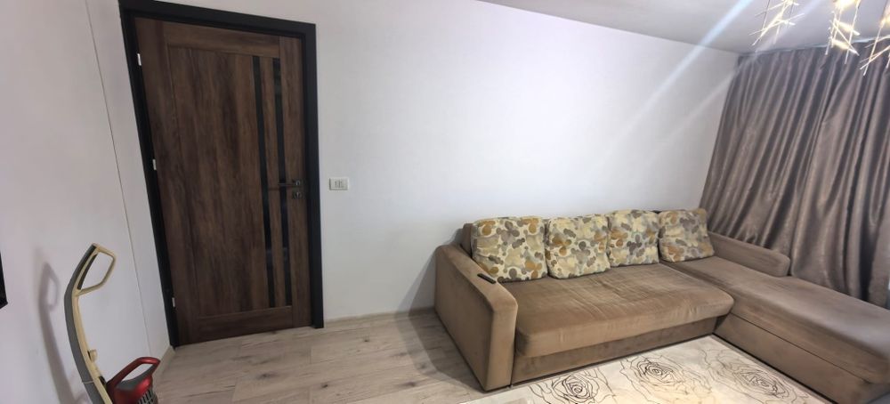 Vând apartament 2 camere decomandat