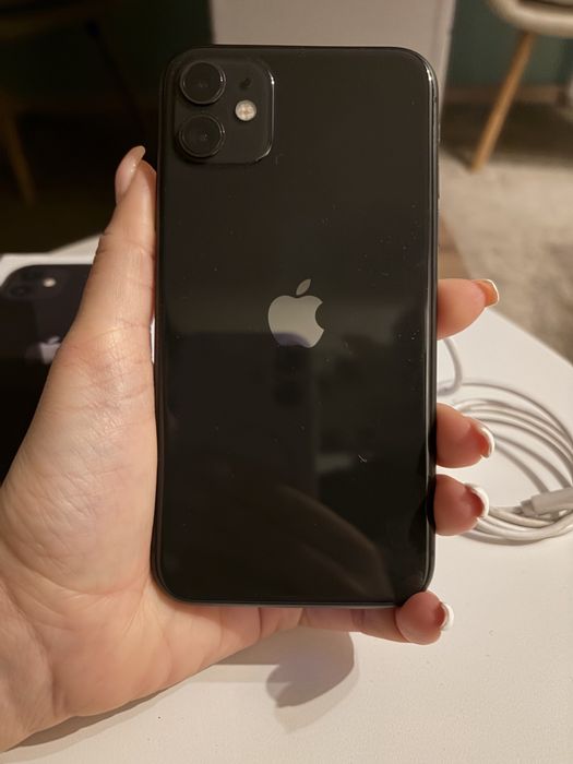 Iphone 11 много запазен
