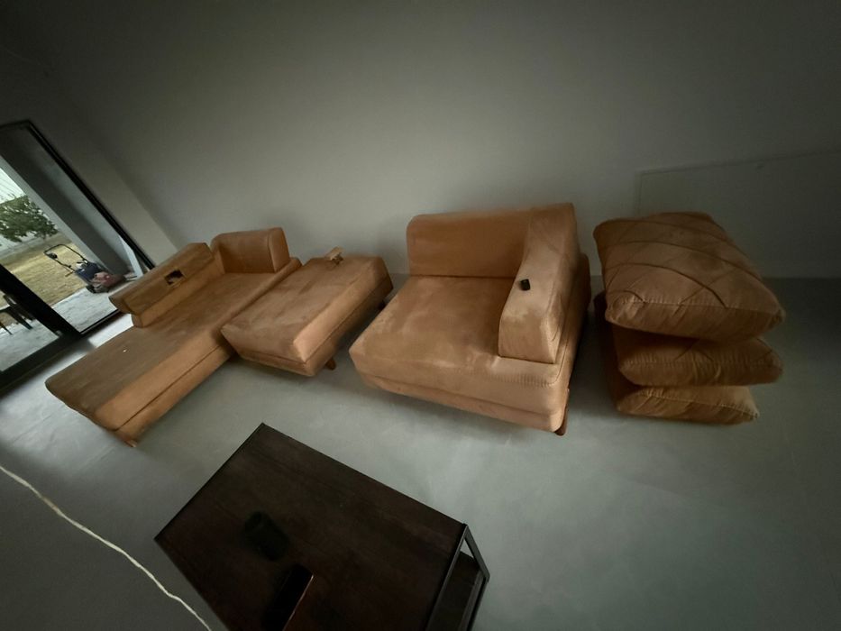 Canapea-coltar 3,5 m , piele naturala intoarsa