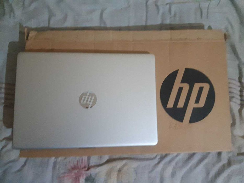 hp laptop a15 noutbuki  chiroyli dizayin va chidamli korpusga ega.