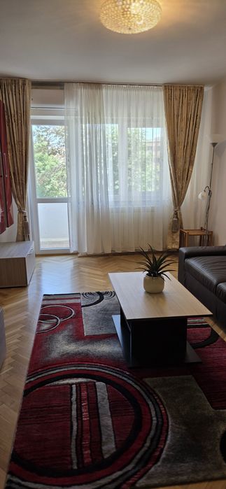 Apartament 2 camere de inchiriat.
