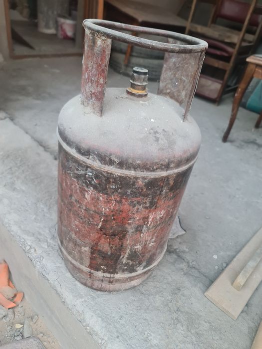 Продам газ балон бу