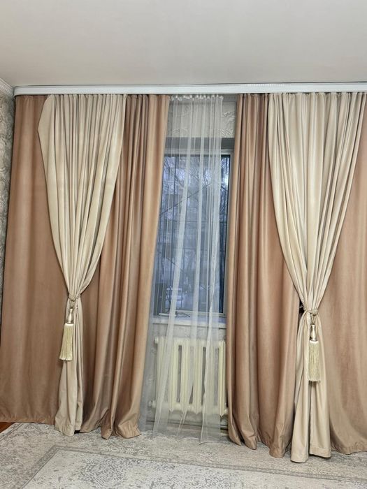 Шторы 2 штук с карнизом