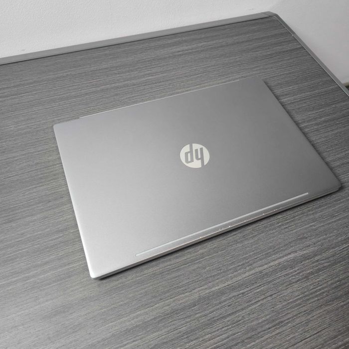 HP Pavilion  15 Ryzen 3 SSD 256/8 GB